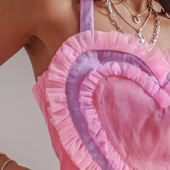 Labelrail x Pose & Repeat Halter Top w/ Giant Ruched Ruffle Heart Womens Size 14 - Picture 2 of 8